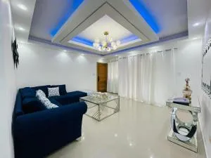 Lujos apartamentos Res Colinas 3 1er Piso con Terraza - San Cristóbal