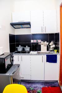 Hedgerow Studio Jkia Airport View Place