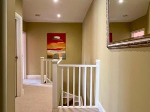 Stylish Victorian Home - Central Frome