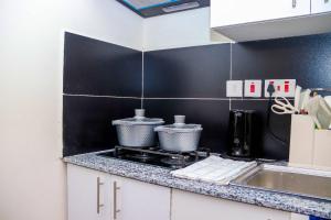 Hedgerow Studio Jkia Airport View Place