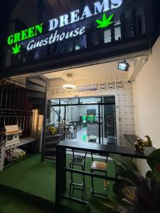Green Dreams Guesthouse