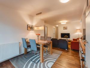 Apartment Tom & Jeri by Interhome