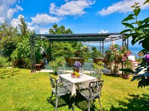 Apartment Laurus-1 by Interhome 