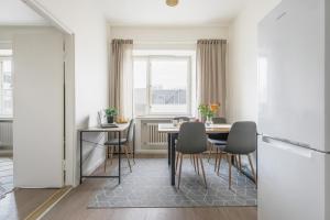 Come in! "Voima" Two rooms apartment in historical building 200m from railwaystation