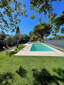 Maisons de vacances Couvent d'Aubignan - Maison de caractere & piscine : photos des chambres