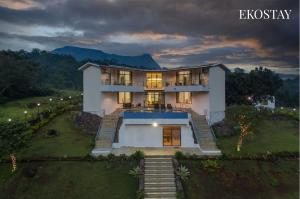 EKOSTAY - Infinity Villa with infinity pool