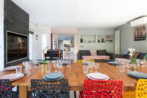 Maisons de vacances Gites Spa Strasbourg - Villa Cerf - SPA Prive, Sauna, Borne d'arcade, Babyfoot : photos des chambres