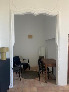 Maisons de vacances Couvent d'Aubignan - Maison de caractere & piscine : photos des chambres
