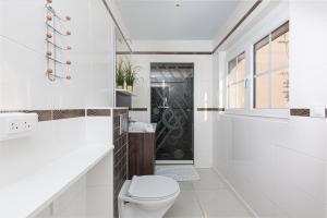 Maisons de vacances Gites Spa Strasbourg - Villa Cerf - SPA Prive, Sauna, Borne d'arcade, Babyfoot : photos des chambres