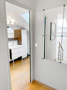 Maisons de vacances Grande Maison Lumineuse a 10km de Paris : photos des chambres