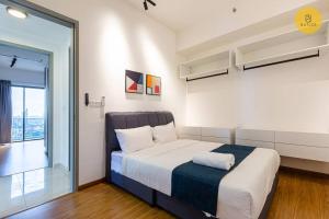 Seaview 2BR Infinity Pool & EasyAccess to Town 191