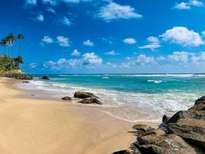 The Neylipz - Fully Air Conditioned 3 bedroom Apartment