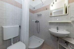 Apartment in Crikvenica with One-Bedroom 6