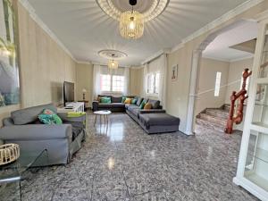 Villa Esmeralda junto al mar