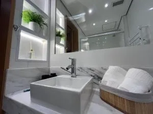 Flat Hotel Slaviero GRU 2 Quartos até 6p | Delfhy - Vila Gopoúva