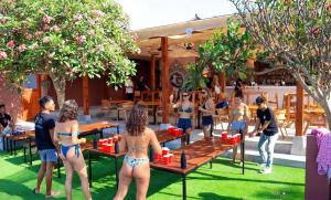 Mad Monkey Nusa Lembongan