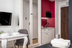 Kasprzaka 29 By Perfect Apart 1120 Free Garage