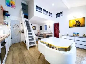 Charmante petite maison avec jardin - 锡亚涅河畔圣塞宰尔