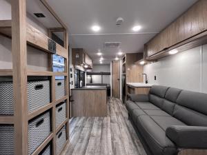 Moceanset Getaways - Luxurious, Ocean, Mountain And Sunset Views "Camping Experience"