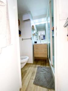 Maisons de vacances Charmante petite maison avec jardin : photos des chambres