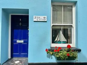 Ship Cottage Tenby Beach 50m - 彭布罗克郡