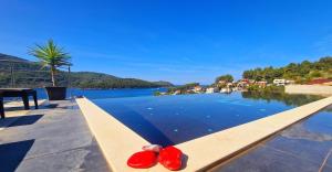 Villa Franka with pool and sea view