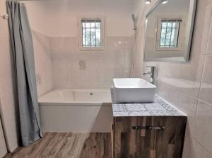 Villas Villa de plain-pied avec jardin et piscine privee : photos des chambres