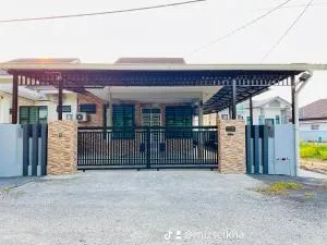Sz Homestay - Kampong Gong Merbau
