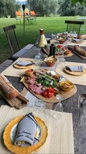 B&B / Chambres d'hotes Domaine De Sainte Annette : photos des chambres