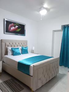 Boca del Mar III, apartamento 706A