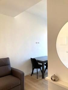 Lussuoso bilocale Metro Blu Piazza Frattini