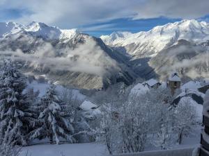 Chalets Chalet Belledonne : Chalet