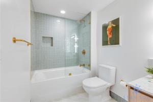 Apartment 3BR-3 BTH - Gym & Pool