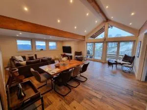 "Deluxe" Ferienwohnung Schwarzwald, 8 Personen, 140 qm, Haus Sonnenschein, 2 Balkone - 姆根布朗