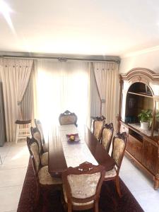 Five bedrooms holiday home