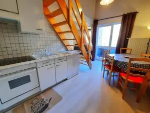 Appartement économique avec mezzanine pour 6 personnes aux Menuires - FR-1-452-119