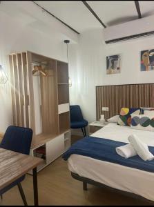 Rocio Rooms 1
