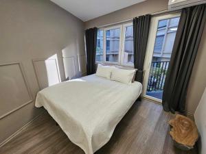 Spacious and lovely 130m2 central flat