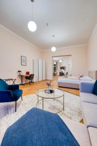 Jomi Stays - Privates Apartment beim Kudamm