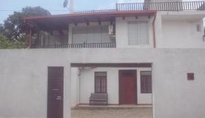 The Motel Express - Colombo Border