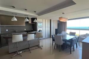 ANSNEGOCIOS DUPLEX VISTA PANORÂMICA MARISCAL 201 Palm