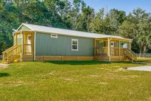 1 Mi to Boat Launch Fire Pit at Lillian Cottage! - Lillian