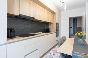 Juno Central Apartment