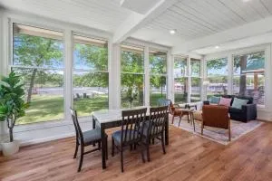 Lakeside Bliss Wonderful Lake Views and Access - Logansport