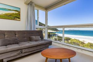 Yasmin 101 – Lindo Apartamento com Vista Panorâmica para o Mar em Quatro Ilhas, com Roupa de Cama e Toalhas Inclusas.