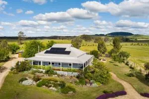 Mafic House - Carisbrook