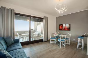 Lake View Terrace Over The Borromean Isla - Happy Rentals