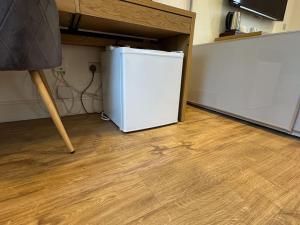 Luxury Apartment I Next to Brighton Beach and Shopping Center