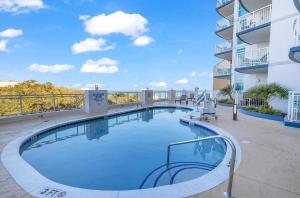 Horizon at 77th - Unit 812