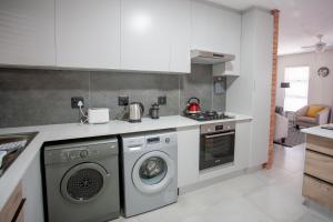 Apartment 70 - 1 On York